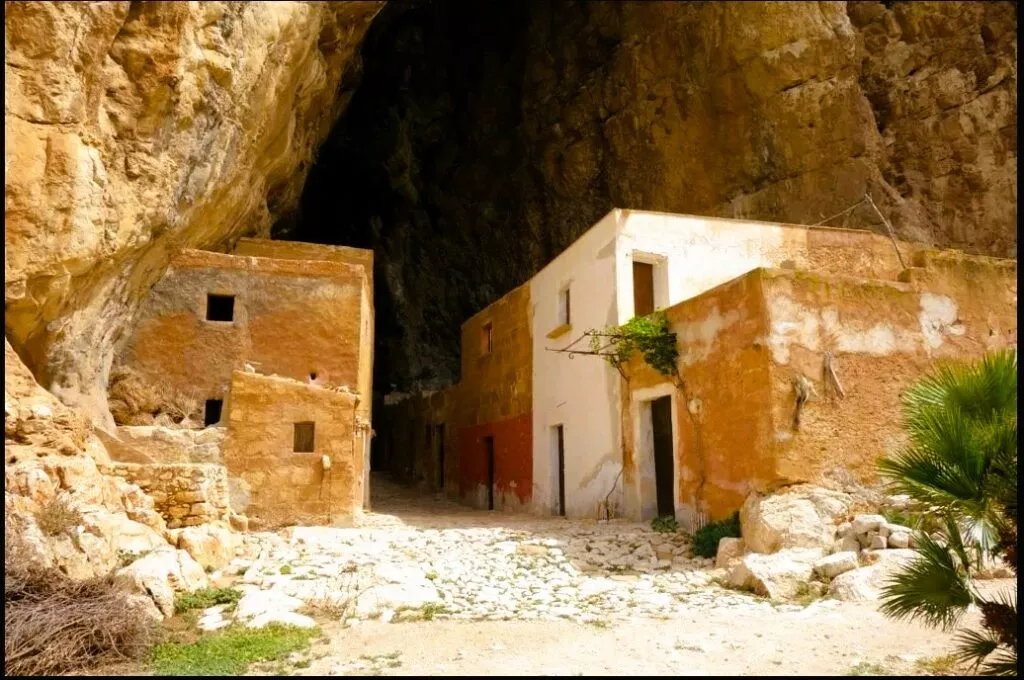 Montalbano The Snack Thief Grotta Mangiapane Trapani